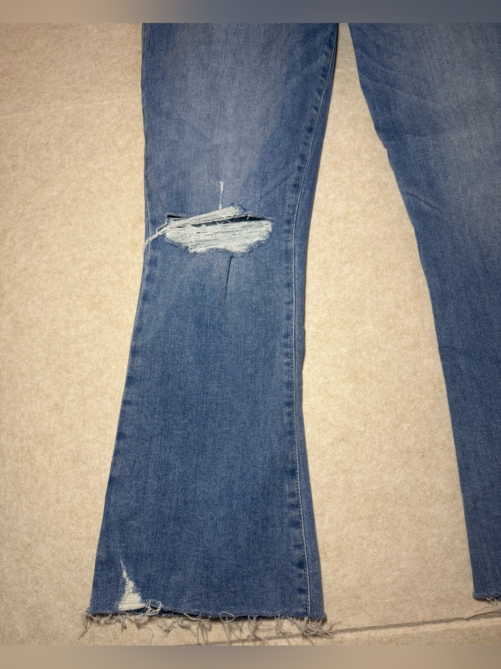 PAIGE Women's Light Wash Rory Crop Flare Wide Denim Jeans Raw Hem Size 28 - Picture 2 of 10